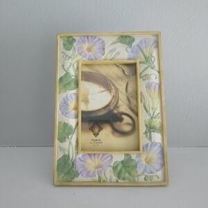 Vintage Fusion By Concepts Floral Engraved Frame